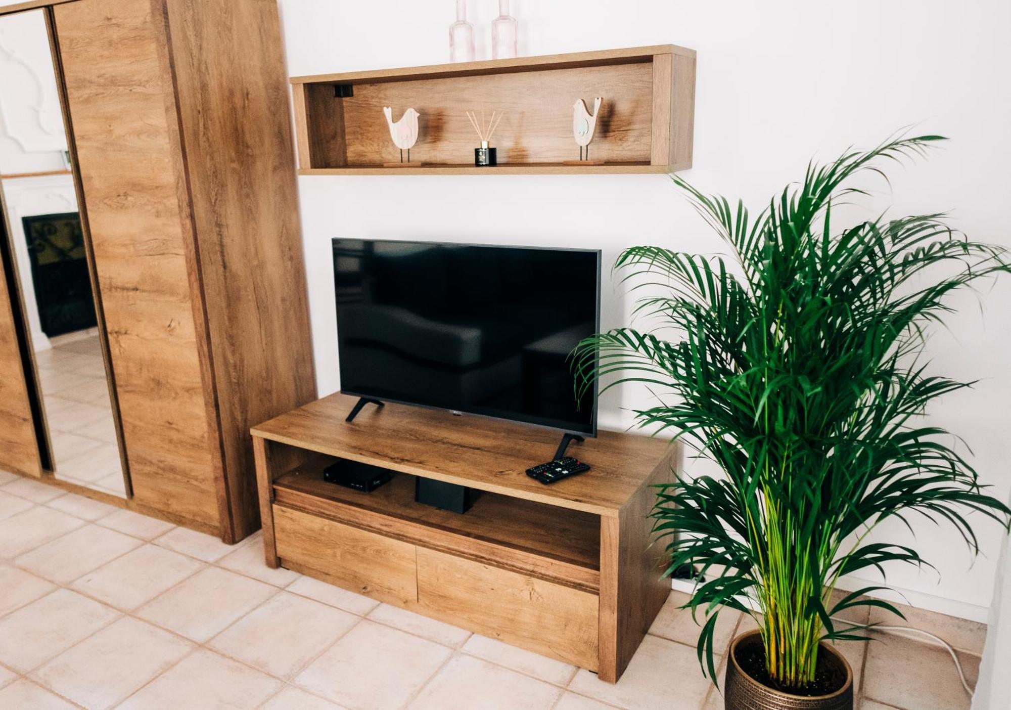 Castle Village Apartment Krasnohorske Podhradie ภายนอก รูปภาพ